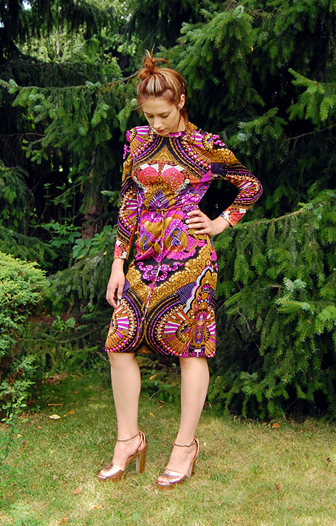 Wzorzysta sukienka etno print