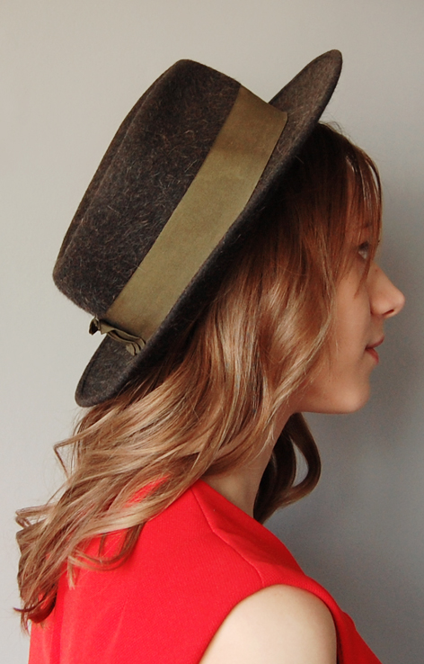 Kapelusz z filcowanego moheru