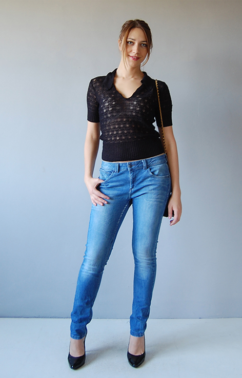 Ażurowy top z kołnierzykiem lata 70.