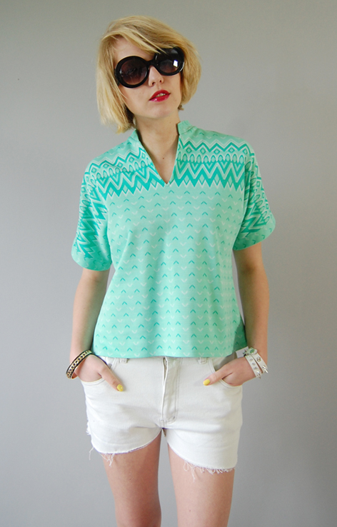 Miętowa bluzka lata 70.
