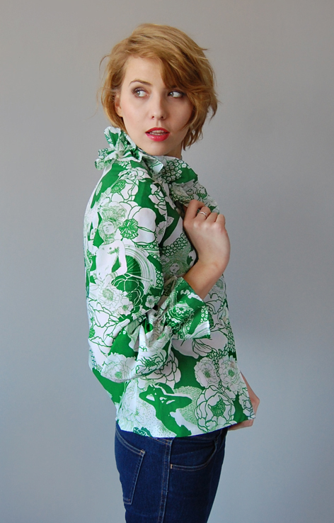 Bluzka z unikatowym printem lata 70.