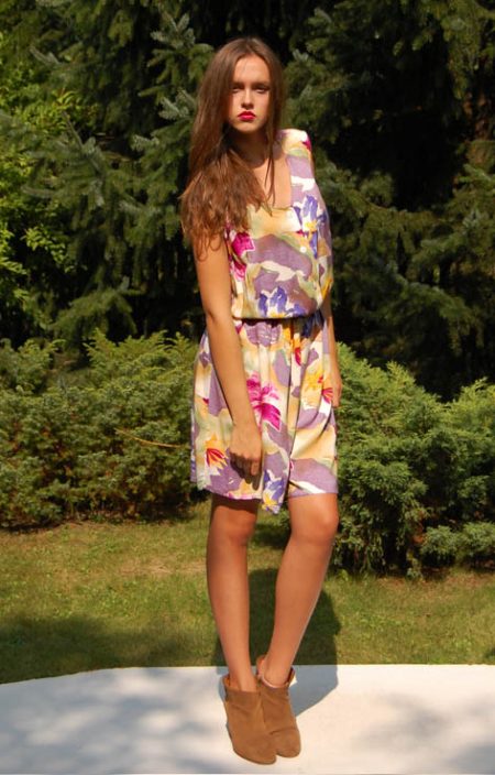 Kwiatowy kombinezon lata 90.