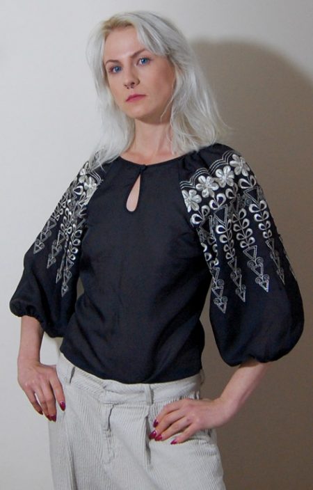 Haftowana bluzka lata 70.