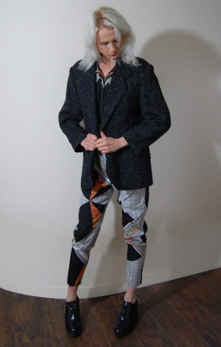 Czarna wełniana marynarka