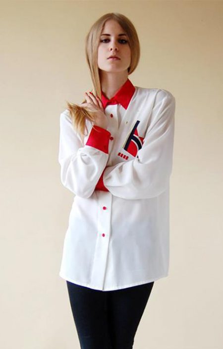 Bluzka z czerwonym kołnierzykiem Jaques Vert