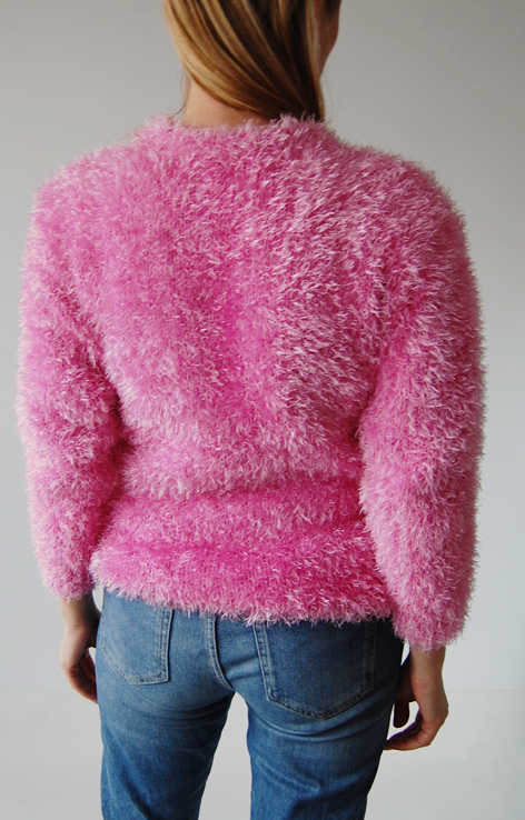 pluszowy-rozowy-sweterek