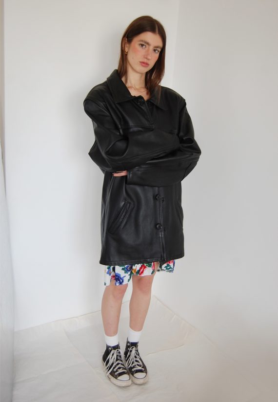 czarna-skorzana-kurtka