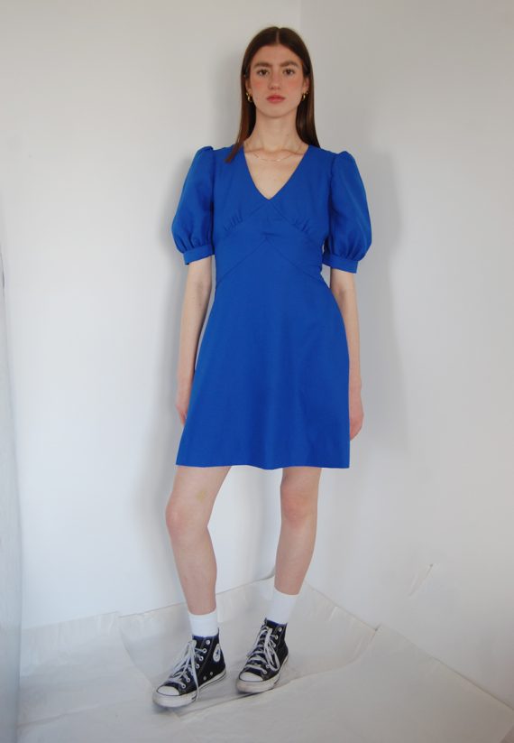 Rozkloszowana sukienka retro lata 60.