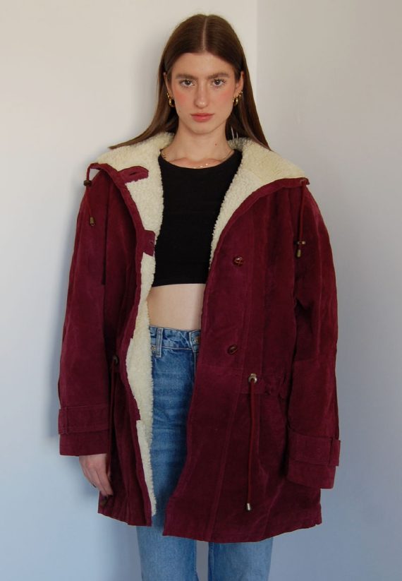 Bordowa zamszowa kurtka ocieplana futerekiem
