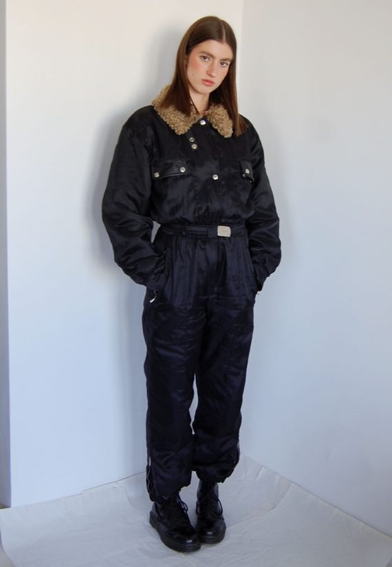 Czarny zimowy włoski kombinezon z kołnierzem