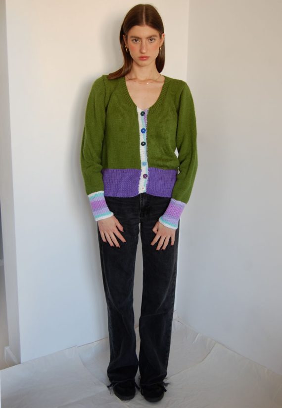 Zielono-fioletowy ręcznie robiony kardigan